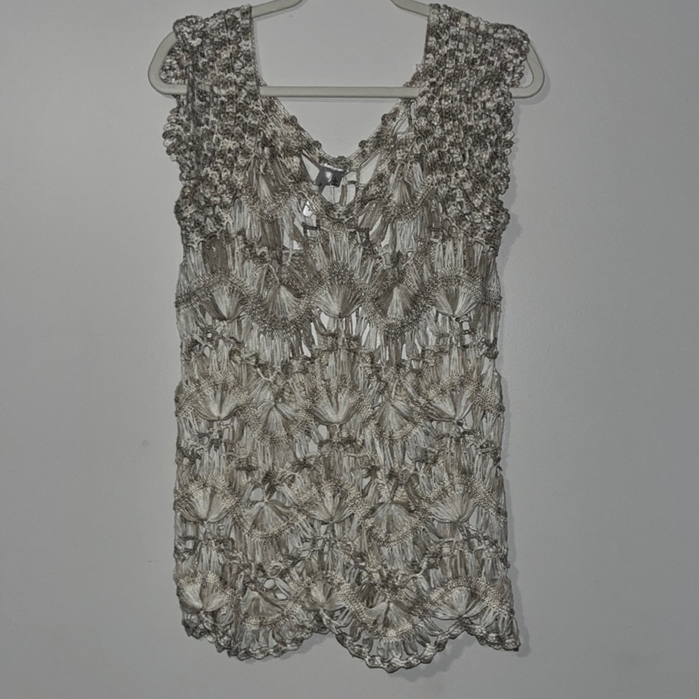 Morning Apple Crochet Short Sleeve Sweater. Size Large. Cream, Tan Color